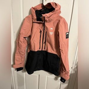 Montec ski/snowboard kit.